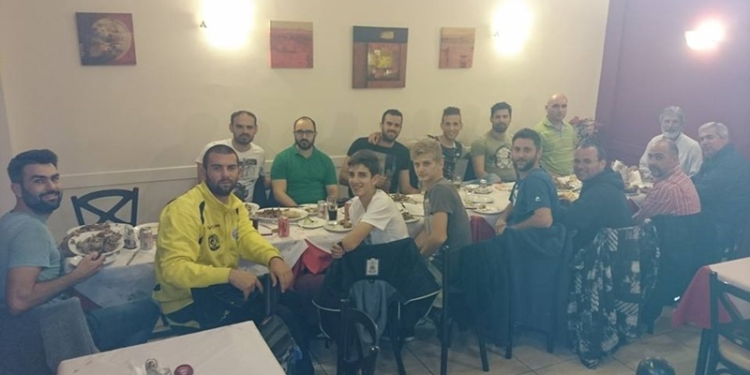 3F3ionios trapezi