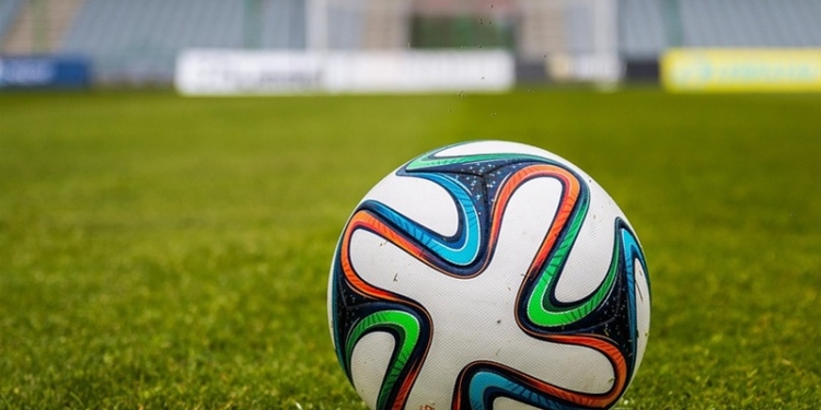 the ball 488717 960 720