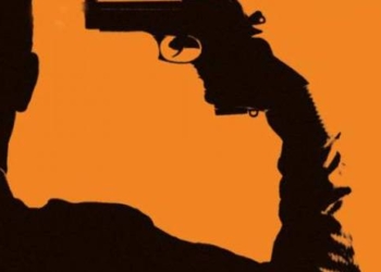 man shoots himself in head