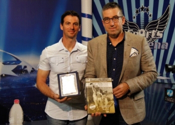 3cf856789d6fdc5d140f2f4fa3e94040 M