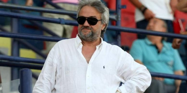 ti apanta o kompotis stis kataggelies kapo.w l