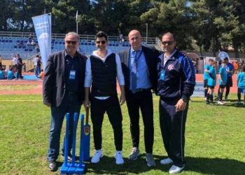 sakis kriket 696x415