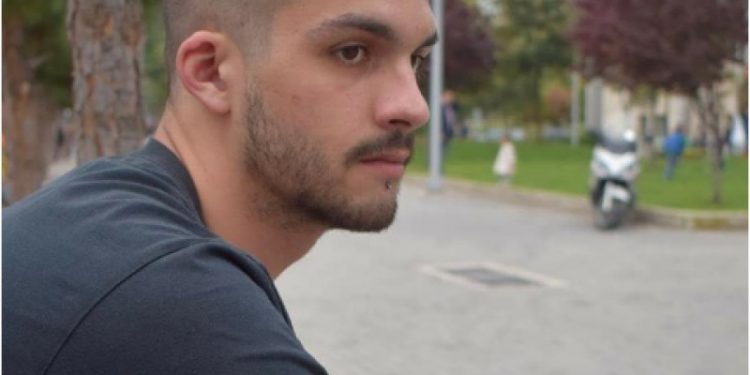 355a934f27a2728dd815e4b8d0886d10 M