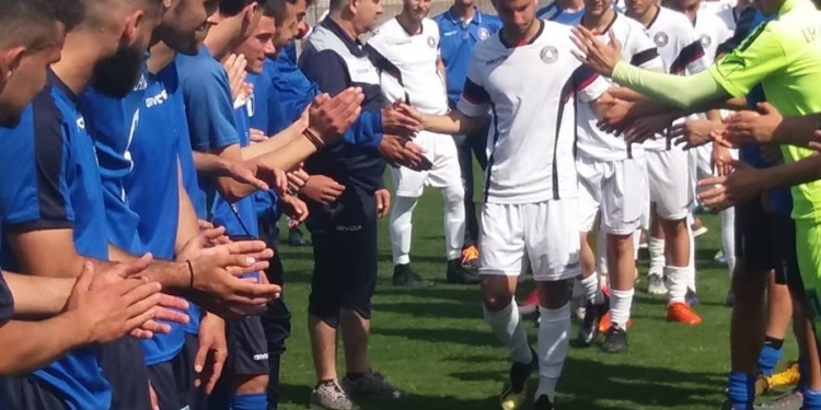 Έξω με Καραϊσκάκη, οι Νέοι!