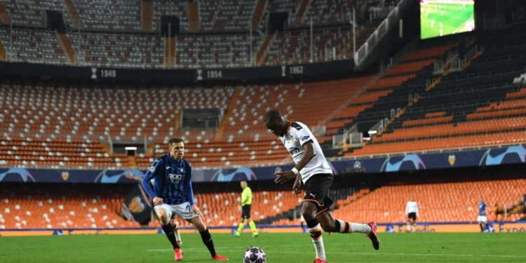 Επιταχυντής μόλυνσης του κορωνοϊού το ποδόσφαιρο; Κι όμως…