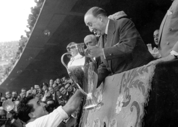 Το ντέρμπι Ρεάλ – Ατλέτικο υπό κοινωνικό πρίσμα και… Φράνκο