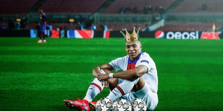 Η εκκωφαντική Παρί και το μεγάλο βήμα της (στο… 7.00)!