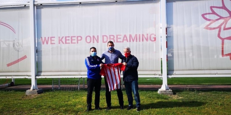 Ο Σφακιανάκης φέρνει τη Σχολή του Ολυμπιακού στην Κέρκυρα