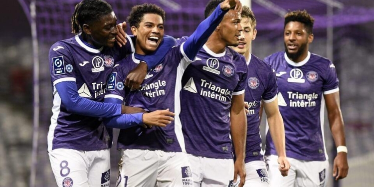 Προγνωστικά Πέμπτης. Με όπλο το φρούριο της.