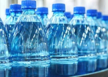 Μπουκαλίδι και ένταση στη έκτακτη συνεδρίαση της ΕΠΣΚ