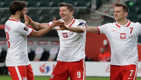 Στοίχημα: “Τρύπιες” άμυνες στην Πολωνία, φορτσάρει ο Ισημερινός – 3αδα “φωτιά” στο 5.89!