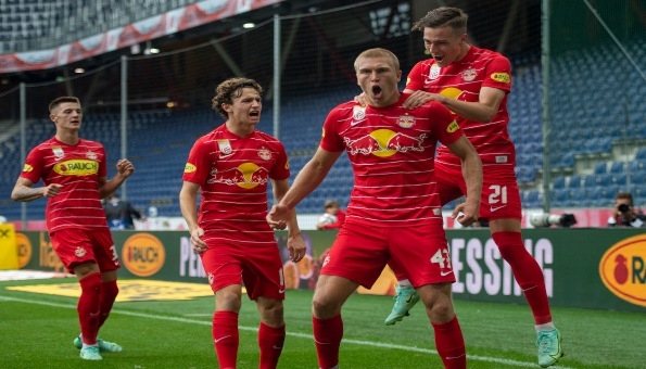 Στοίχημα: “Σκίζουν” τα δίχτυα στα πλέι οφ του Τσάμπιονς Λιγκ – δυάδα στο 3.70!