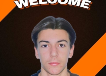 Στον Θιναλιακό ο Στεργίου