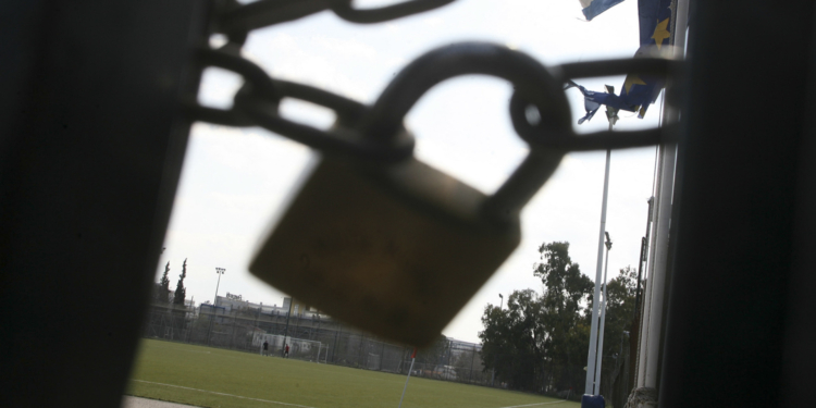 Σκέψη Αυγενάκη να μην αρχίσουν τα τοπικά πρωταθλήματα;