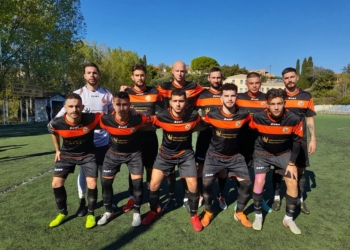 Μόνος στο ρετιρέ ο Θιναλιακός!