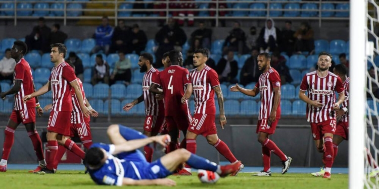 «Ερυθρόλευκα» προγνωστικά στο 2.37