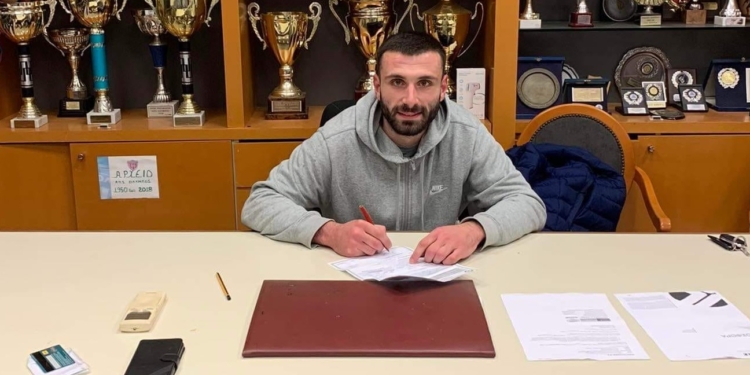 Πήρε Κοσκινά, ανέβασε Μαντζώνη ο Όλυμπος