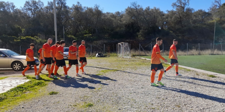 Θιναλιακός: Πέρασε απ’ τους Παξούς, πλησίασε στην κορυφή