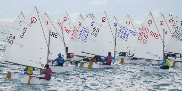 Ο όρμος της Γαρίτσας γέμισε πανιά (pics)!