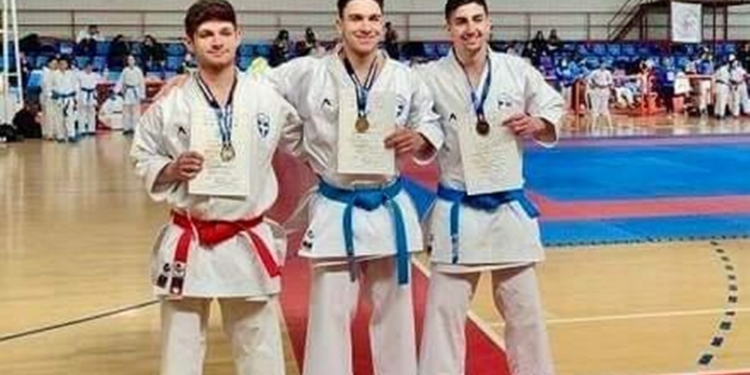 Ασημένιος ο Κουρσάρης στο Κύπελλο Καράτε