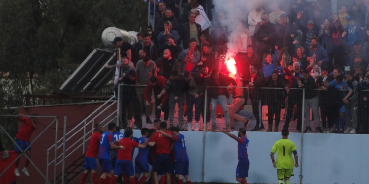 Photostory: Θιναλιακός-Αστέρας Πετριτή 1-2