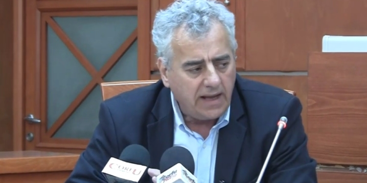 Video: Συμπαράσταση του πολιτικού κόσμου στην ΑΕ Λευκίμμης