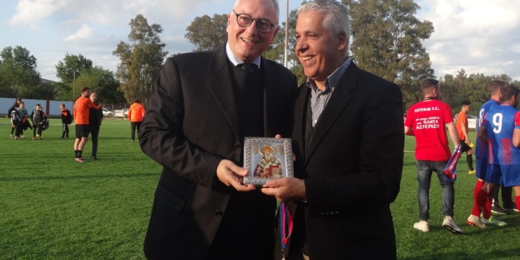 Photostory: Θιναλιακός-Αστέρας Πετριτή 1-2