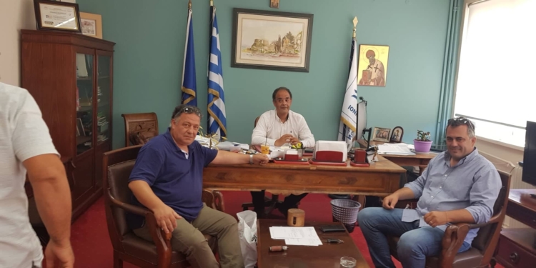 Συνάντηση Ζορμπά-Αστέρα για την εξέδρα στο γήπεδο του Πετριτή