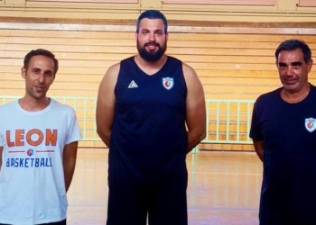 Στο Λέων, ο Νίκος Ούστογλου