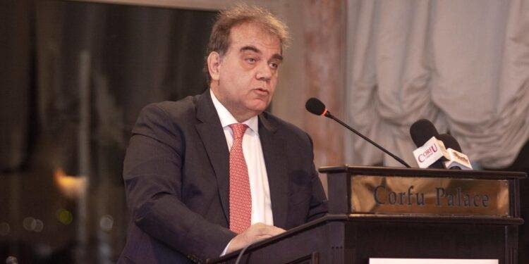 Κλαδάς: Συγχαρητήρια στην ΑΕΛ…