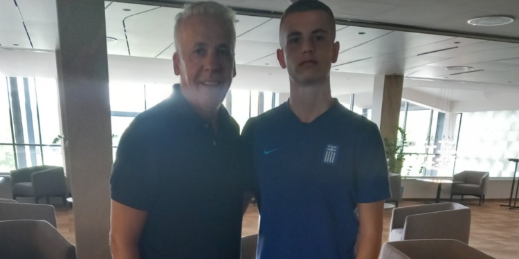 Με την εθνική στην Ουγγαρία ο Βλαχόπουλος, είδε τον Μουζακίτη του Ολυμπιακού