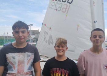 ΝΑΟΚ: Τρεις ιστιοπλόοι πάνε στο Πανελλήνιο του Αιγίου