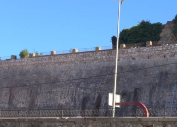 Προσωρινό… λουκέτο στο γήπεδο του ΚΓΣ, λόγω του ετοιμόρροπου τοιχίου