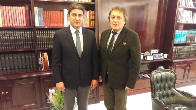 Αυγενάκης σε Αυλωνίτη: Εξετάζω αλλαγές στη διοίκηση του ΕΑΚΚ