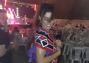 Η Ειρήνη Παπαδοπούλου με κασκόλ του Οδυσσέα!