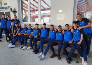 O Πρόεδρος της ΕΠΣΚ, αρχηγός αποστολής της Κ17 στην Αυστρία!