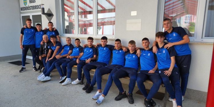 O Πρόεδρος της ΕΠΣΚ, αρχηγός αποστολής της Κ17 στην Αυστρία!