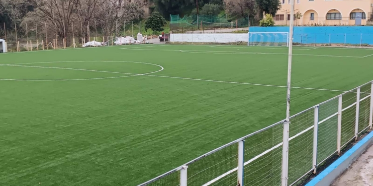 Έτοιμο το γήπεδο Καρουσάδων, μπαίνει χλοοτάπητας (και) στους Αυλιώτες