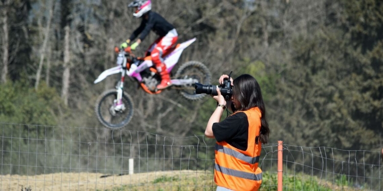 Η Κέρκυρα στο χάρτη του μότοκρος: Με επιτυχία οι αγώνες στην Καλούργαινα (pics)