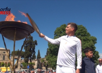 Ολυμπιακή φλόγα… με όλες τις τιμές (video, φωτορεπορτάζ)