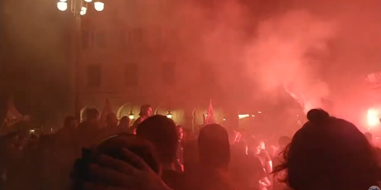 VIDEOS: Ντελίριο (και) στην Κέρκυρα για το πρώτο Ευρωπαϊκό του Ολυμπιακού