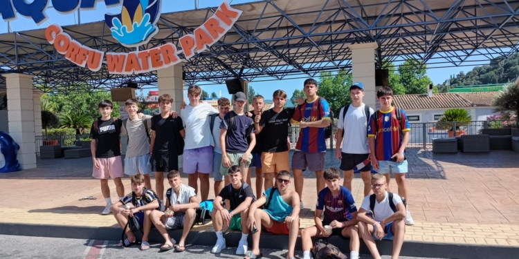 Η ακαδημία του Θιναλιακού πήγε… Aqualand