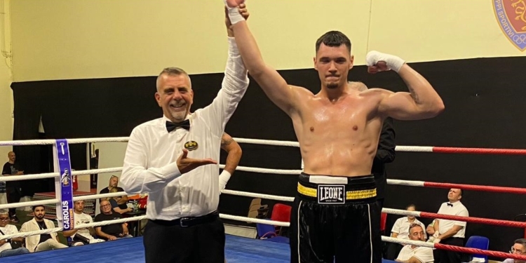 Ντεμπούτο με νοκ άουτ από τον 1ο γύρο για τον Κεφαλληνό στη Boxing Night