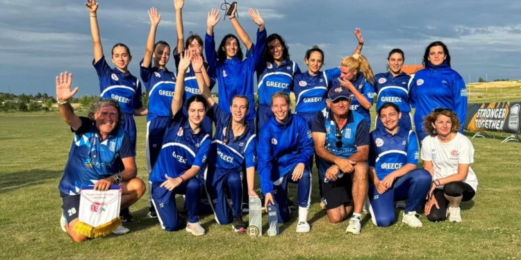 Κρίκετ: Μόνο νίκες για την εθνική γυναικών, δύο νίκες για τους άνδρες