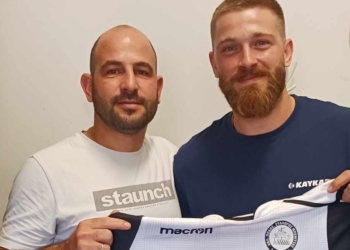 Μπενίτσες: Πήραν Παπαδόπουλο, ανανέωσαν με Μποζίκη…