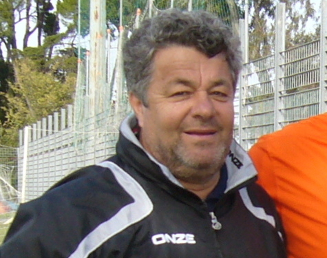 Τέλος ο Γιαννούλης από τη Στρογγυλή…