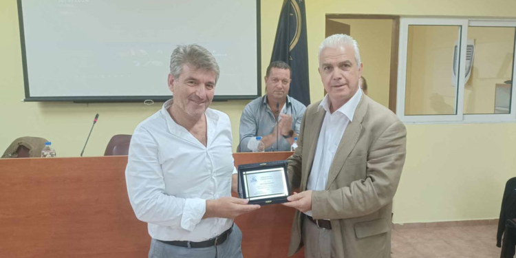 Η ΕΠΣΚ τίμησε το Σπύρο Δαφνή…