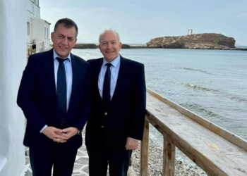 Συνάντηση Γκίκα – Βρούτση: Δύο εκατομμύρια για το ΕΑΚΚ