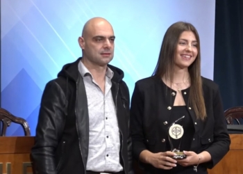 H Έλενα Διαβάτη βραβεύτηκε στη γιορτή της ΕΚΟΦΝΣ