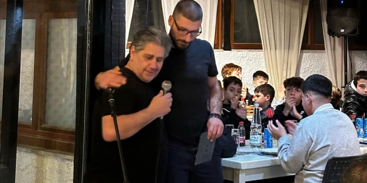 Ο Θιναλιακός έκοψε την πίτα του (pics)